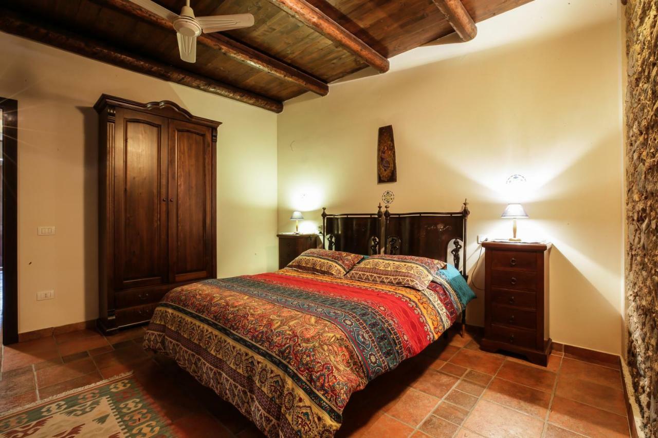 La Masseria Lolivia Senise ภายนอก รูปภาพ